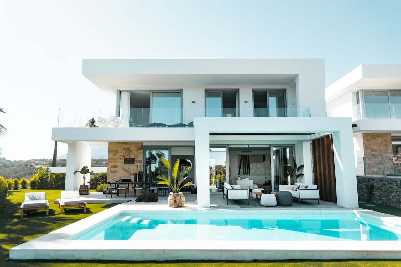 Villa Serene — cover